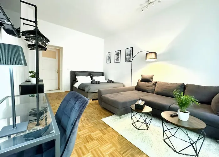 I Design In Heart Of Berlin-friedrichshain